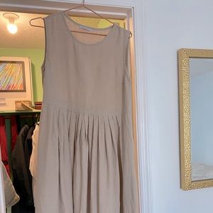 Beige Linenfox April Dress. It is size XS/S
